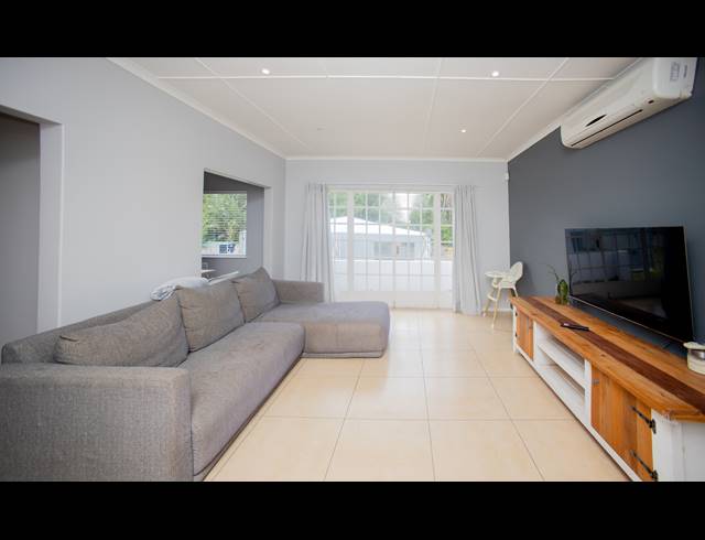 3 BEDROOM HOUSE FOR SALE IN BEACON BAY